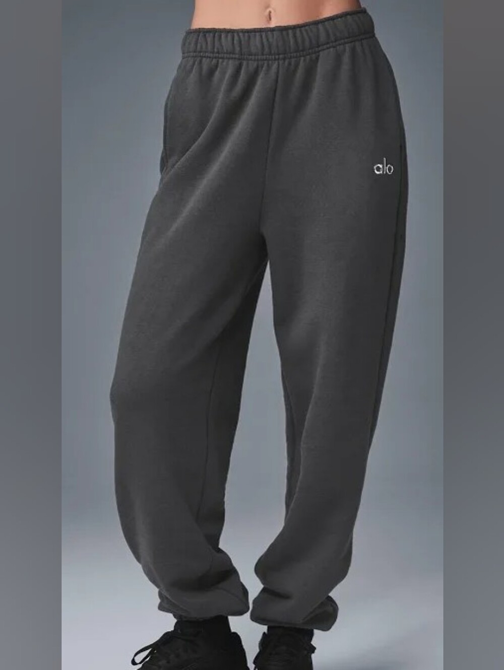 Alo Yoga Accolade Jogger Sweatpant in Anthracite Gray sz SMALL